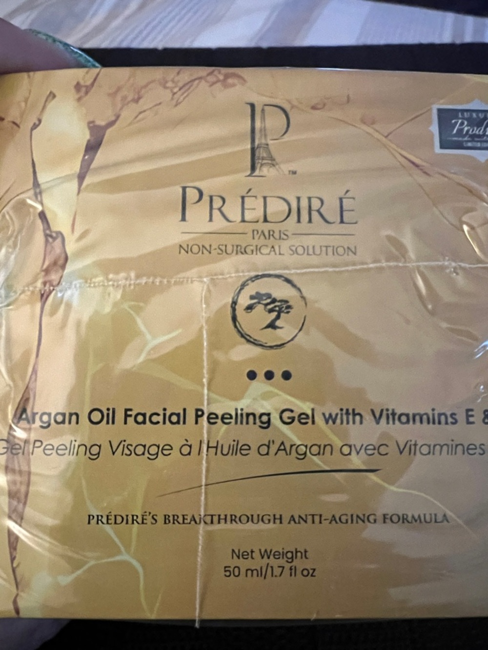 Argan Oil Facial Peeling Gel with Vitamins E & A - Gold - Picture 2 of 5